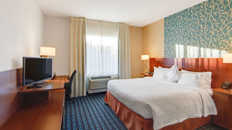 Fairfield Inn & Suites Natchitoches Room