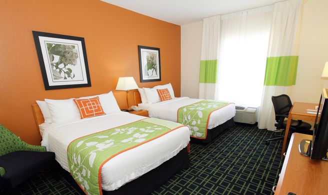 Fairfield Inn & Suites Room