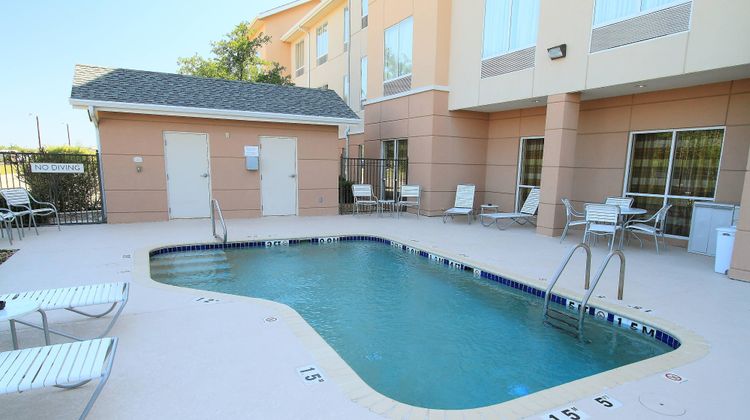 Fairfield Inn & Suites Pool