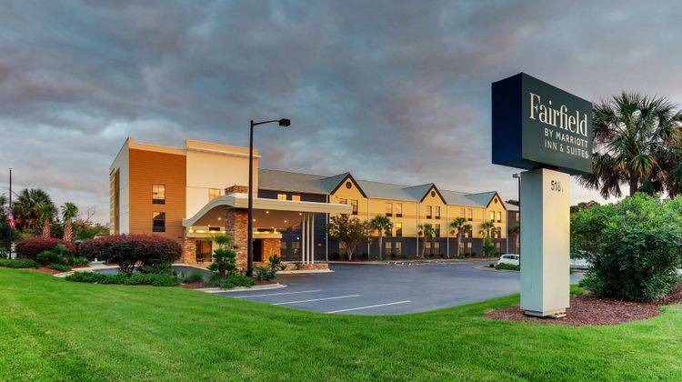 Fairfield by Marriott Inn & Suites Exterior