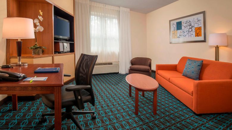 <b>Fairfield Inn & Suites Williamsburg Room</b>. Images powered by <a href="https://www.leonardoworldwide.com/" title="Leonardo Worldwide" target="_blank">Leonardo</a>.