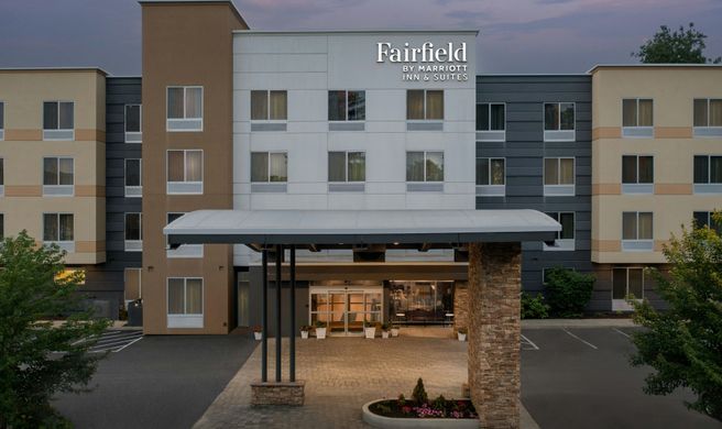 Fairfield Inn & Suits by Marriott Ithaca Exterior