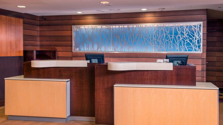 Fairfield Inn & Suites Williamsburg Lobby