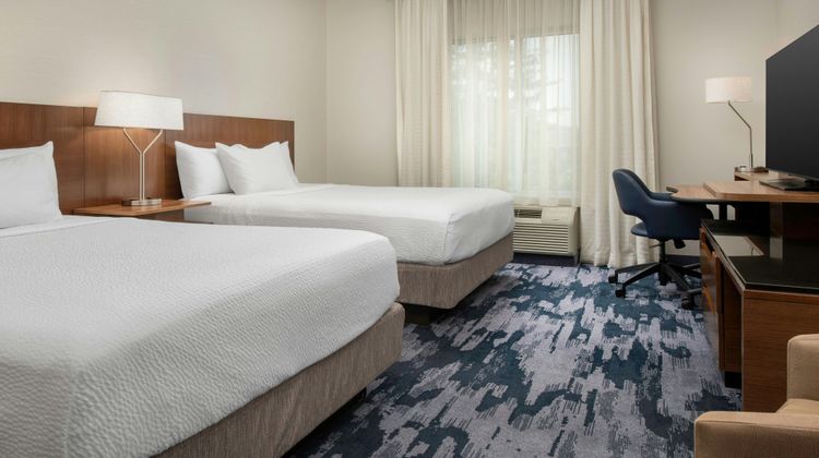 Fairfield Inn & Suits by Marriott Ithaca Room