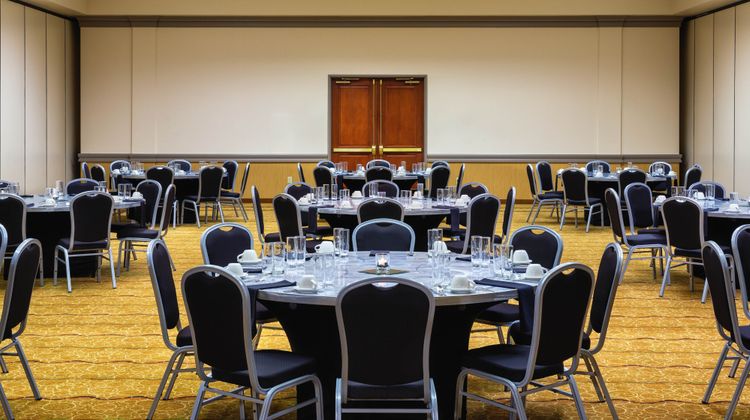 Four Points by Sheraton Bentonville Meeting