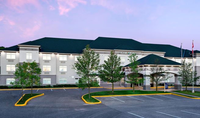 Four Points by Sheraton Barrie Exterior
