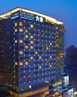 Four Points by Sheraton Shanghai, Daning