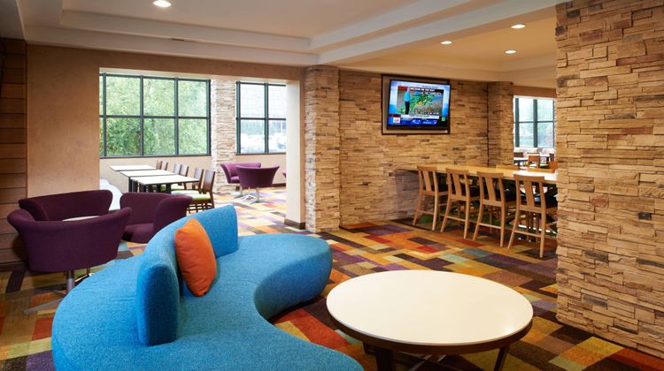 Fairfield Inn & Suites Indianapolis East Lobby