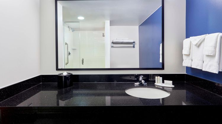 Fairfield Inn & Suites Indianapolis Dtwn Room