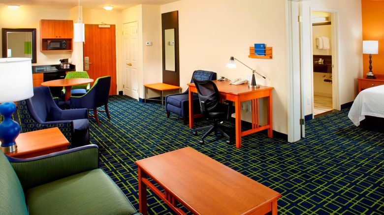 <b>Fairfield Inn & Suites Phoenix Room</b>. Images powered by <a href="https://www.leonardoworldwide.com/" title="Leonardo Worldwide" target="_blank">Leonardo</a>.