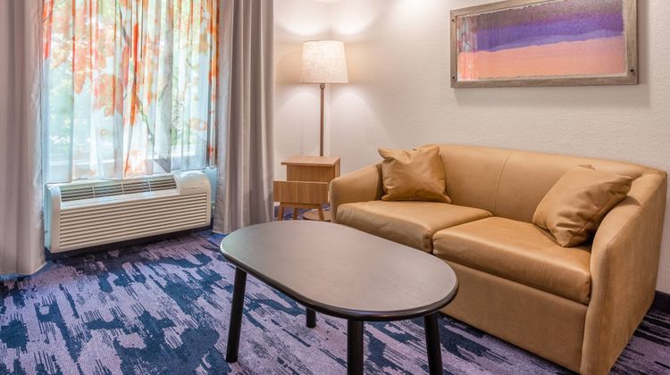 Fairfield Inn by Marriott/NW Suite
