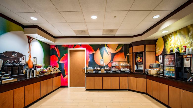 <b>Fairfield Inn & Suites Portsmouth Exeter Restaurant</b>. Images powered by <a href="https://www.leonardoworldwide.com/" title="Leonardo Worldwide" target="_blank">Leonardo</a>.