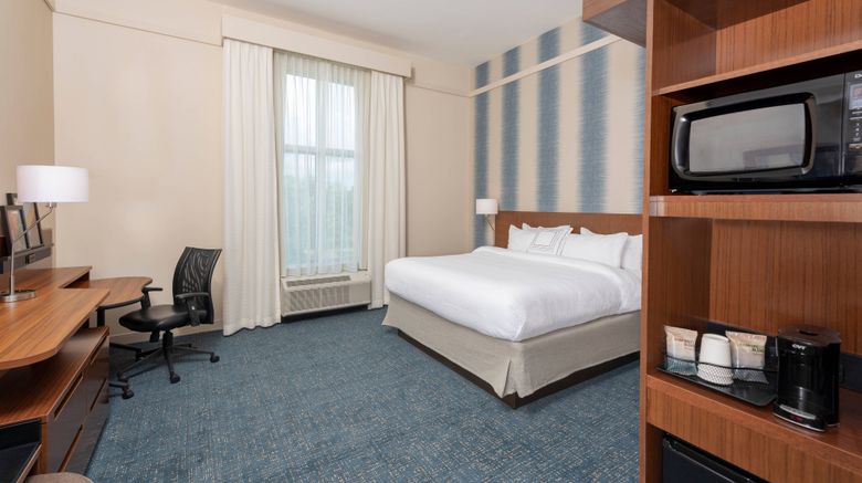 <b>Fairfield Inn/Suites Indianapolis Carmel Room</b>. Images powered by <a href="https://www.leonardoworldwide.com/" title="Leonardo Worldwide" target="_blank">Leonardo</a>.
