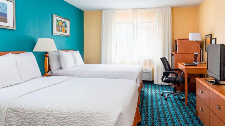 Fairfield Inn Muncie Room