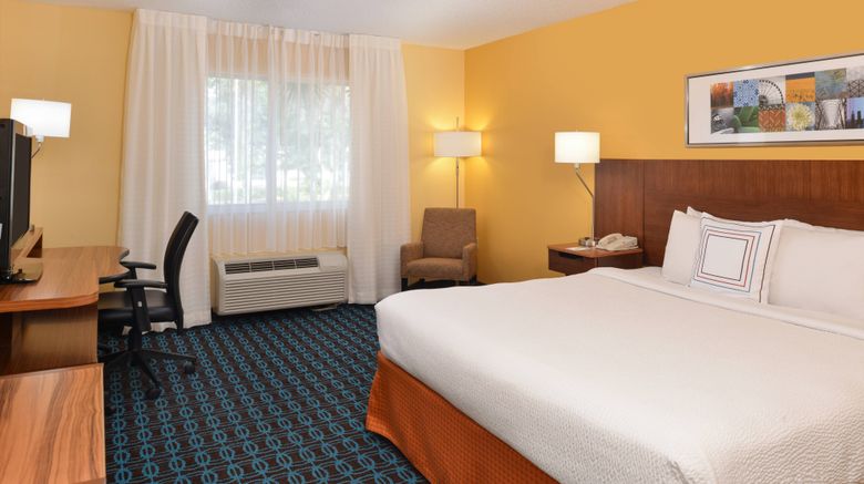 <b>Fairfield Inn & Suites Jacksonville Room</b>. Images powered by <a href="https://www.leonardoworldwide.com/" title="Leonardo Worldwide" target="_blank">Leonardo</a>.
