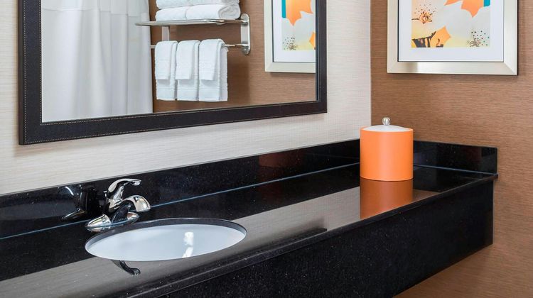 Fairfield Inn Muncie Room