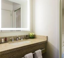 Chicago Marriott Suites O'Hare Room
