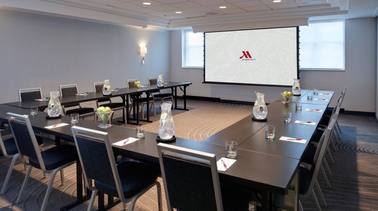 <b>Chicago Marriott Suites O'Hare Meeting</b>. Images powered by <a href="https://www.leonardoworldwide.com/" title="Leonardo Worldwide" target="_blank">Leonardo</a>.
