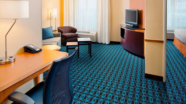 Fairfield Inn & Suites Jonesboro Suite