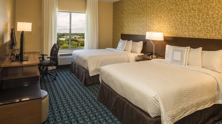 <b>Fairfield Inn & Suites Pittsburgh North Room</b>. Images powered by <a href="https://www.leonardoworldwide.com/" title="Leonardo Worldwide" target="_blank">Leonardo</a>.