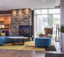 Fairfield Inn & Suites Pittsburgh North Lobby