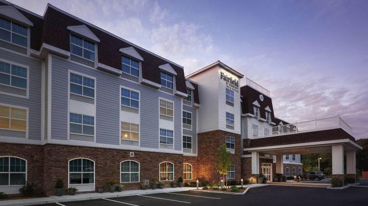 Fairfield Inn & Suites South Kingstown Exterior