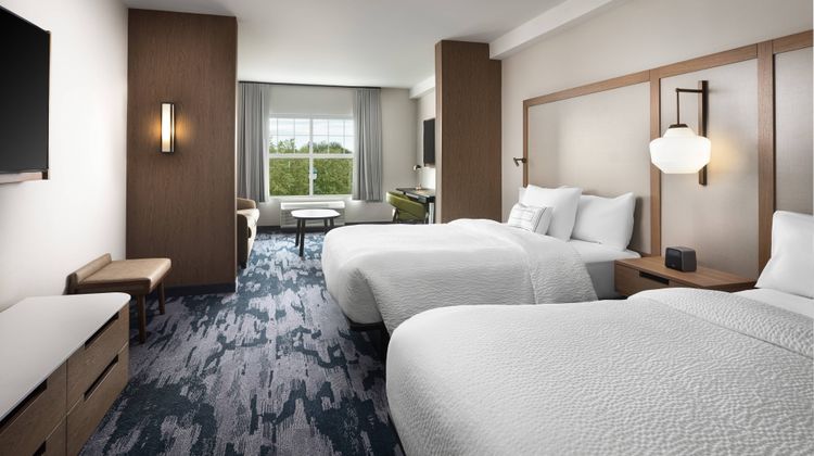 Fairfield Inn & Suites South Kingstown Suite