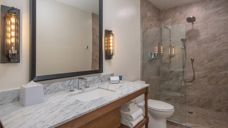 <b>Four Points by Sheraton Santa Cruz Room</b>. Images powered by <a href="https://www.leonardoworldwide.com/" title="Leonardo Worldwide" target="_blank">Leonardo</a>.