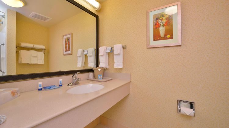 Fairfield Inn & Suites by Marriott Room
