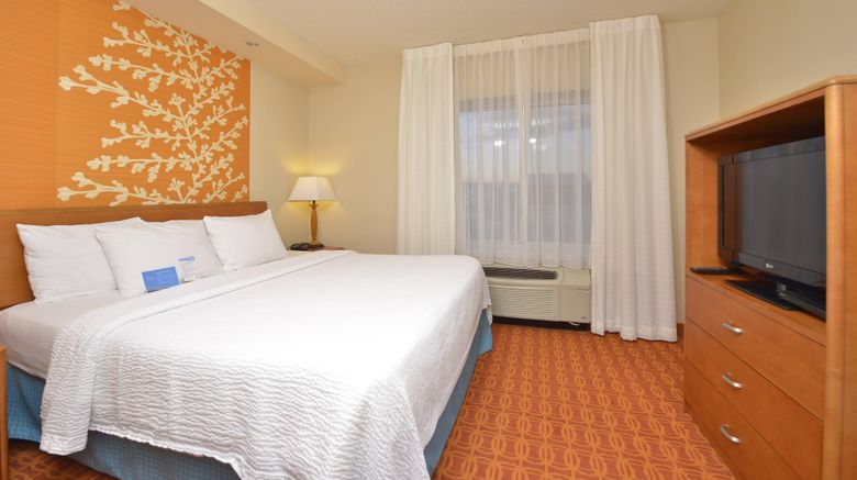 <b>Fairfield Inn & Suites by Marriott Suite</b>. Images powered by <a href="https://www.leonardoworldwide.com/" title="Leonardo Worldwide" target="_blank">Leonardo</a>.
