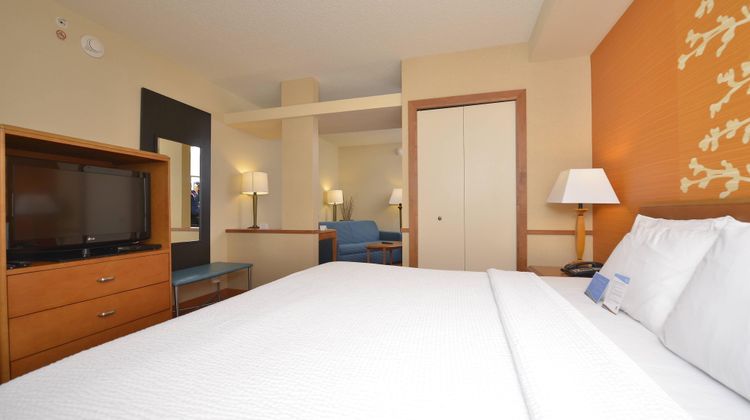 Fairfield Inn & Suites by Marriott Suite