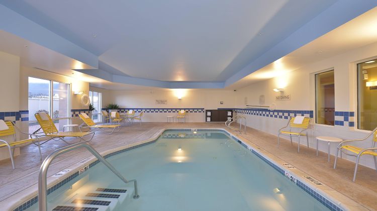 Fairfield Inn & Suites by Marriott Pool