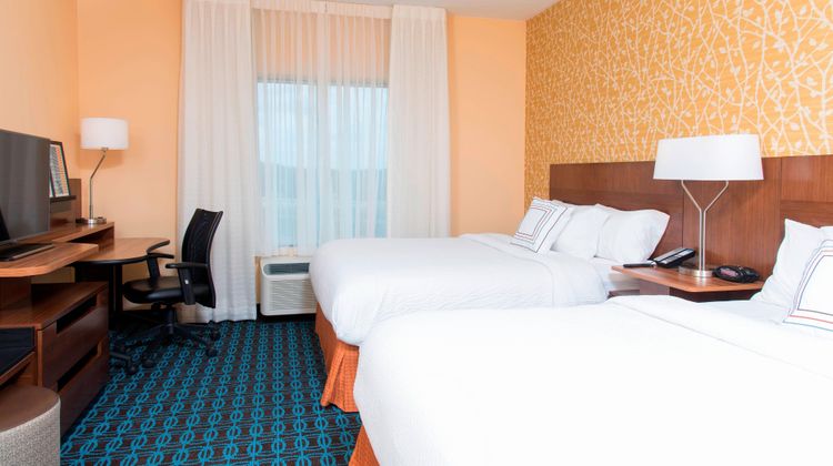 Fairfield Inn & Suites Jackson Clinton Room