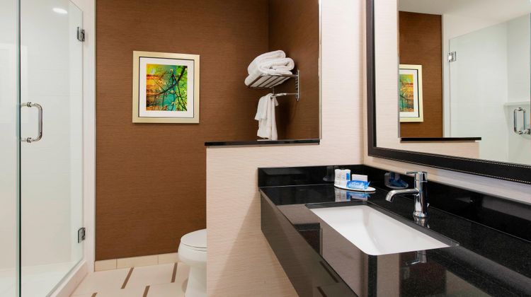 Fairfield Inn & Suites Jackson Clinton Room