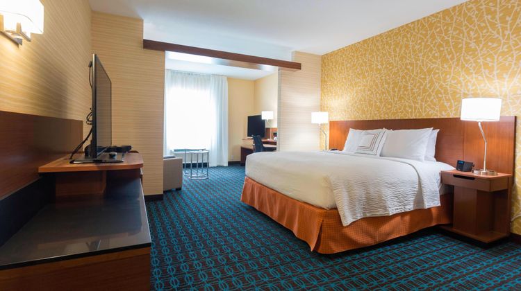 Fairfield Inn & Suites by Marriott Suite