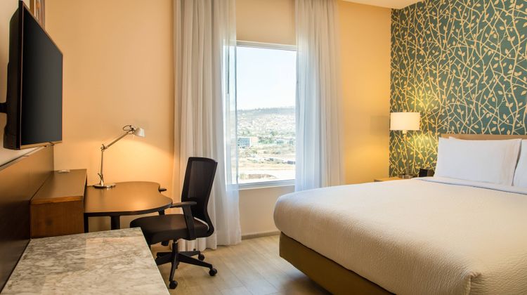 Fairfield Inn & Suites Queretaro Room