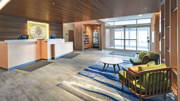 Fairfield Inn & Suites Mansfield Lobby