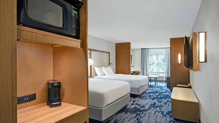 Fairfield Inn & Suites Mansfield Suite