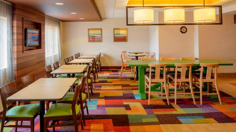 Fairfield Inn by Marriott Restaurant