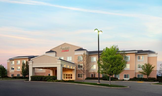 Fairfield Inn & Suites Redding Exterior