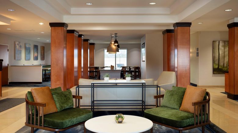 <b>Fairfield Inn & Suites Redding Lobby</b>. Images powered by <a href="https://www.leonardoworldwide.com/" title="Leonardo Worldwide" target="_blank">Leonardo</a>.