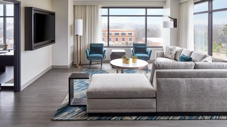 UNC Charlotte Marriott Hotel & Conf Ctr Suite