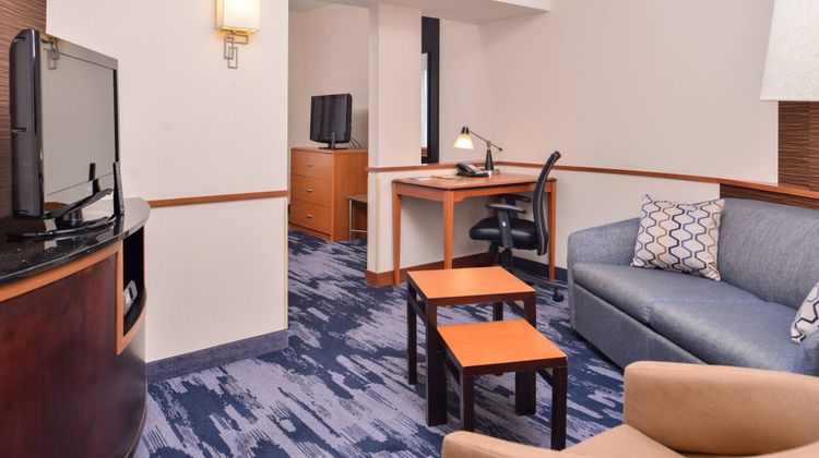 Fairfield Inn & Suites RDU Airport Room
