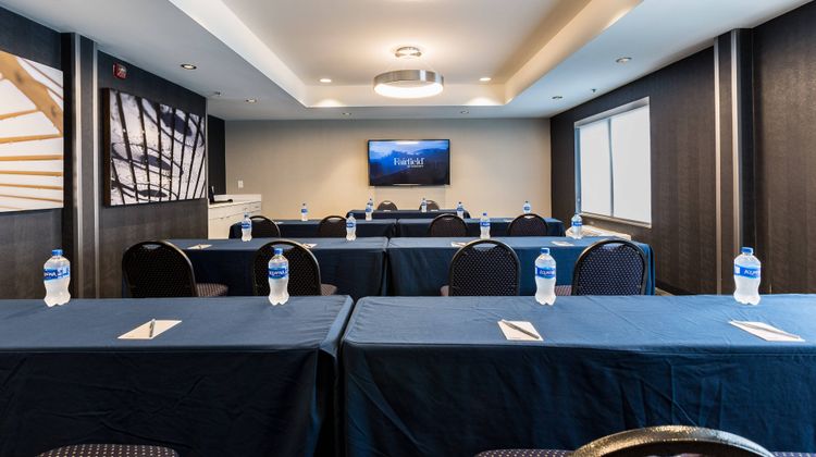 Fairfield Inn/Suites Raleigh-Durham Arpt Meeting