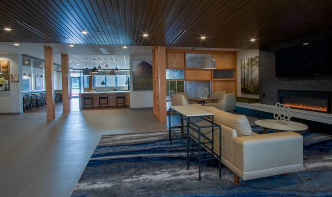 Fairfield by Marriott Inn & Suites Lobby