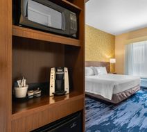 Fairfield Inn & Suites Mebane Room