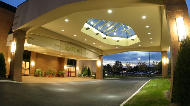 Columbus Airport Marriott Exterior