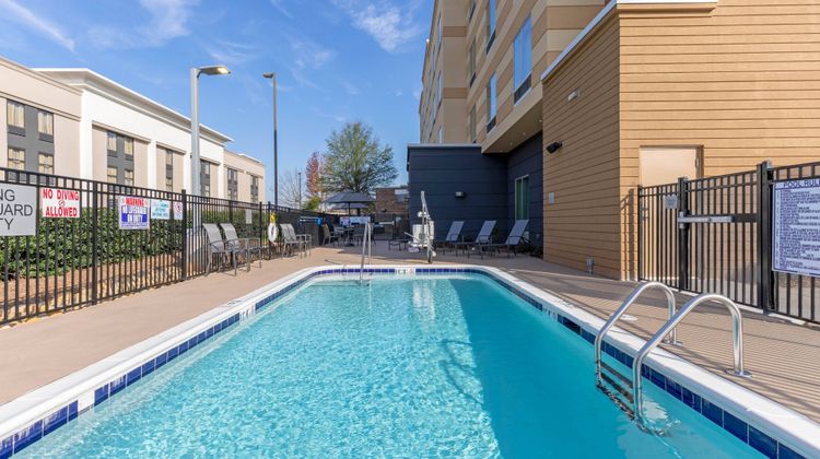 Fairfield Inn & Suites Mebane Pool
