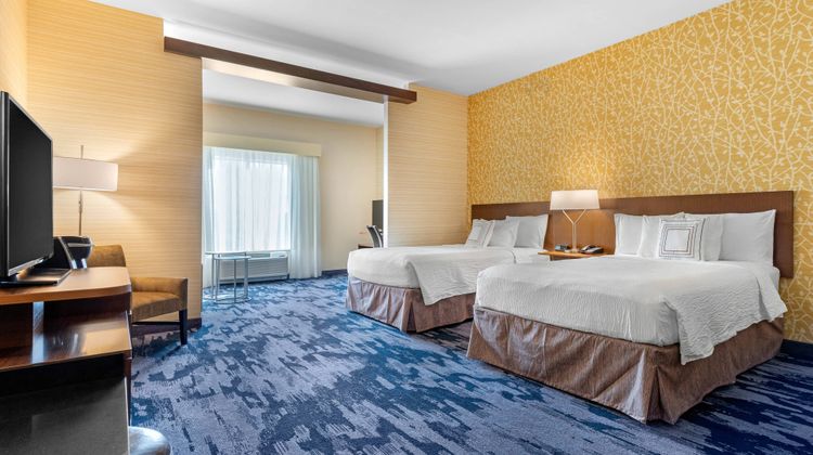 Fairfield Inn & Suites Mebane Suite