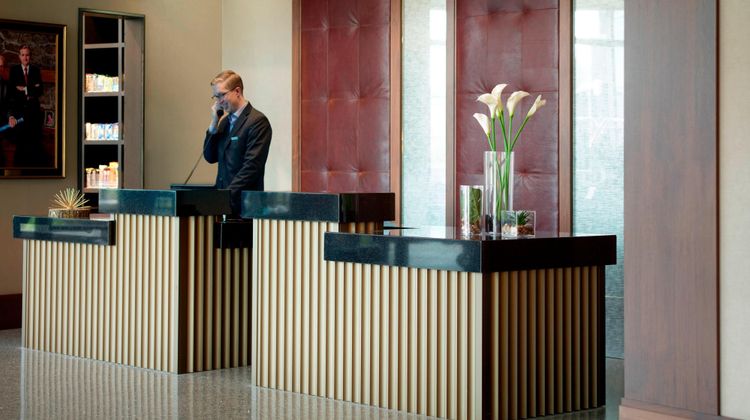 Marriott Columbus OSU Lobby